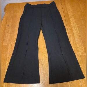 SPANX Black Capris Sleek Professional Design